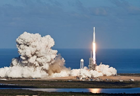 Amazon Taps SpaceX to Launch Next Kuiper Internet Satellites