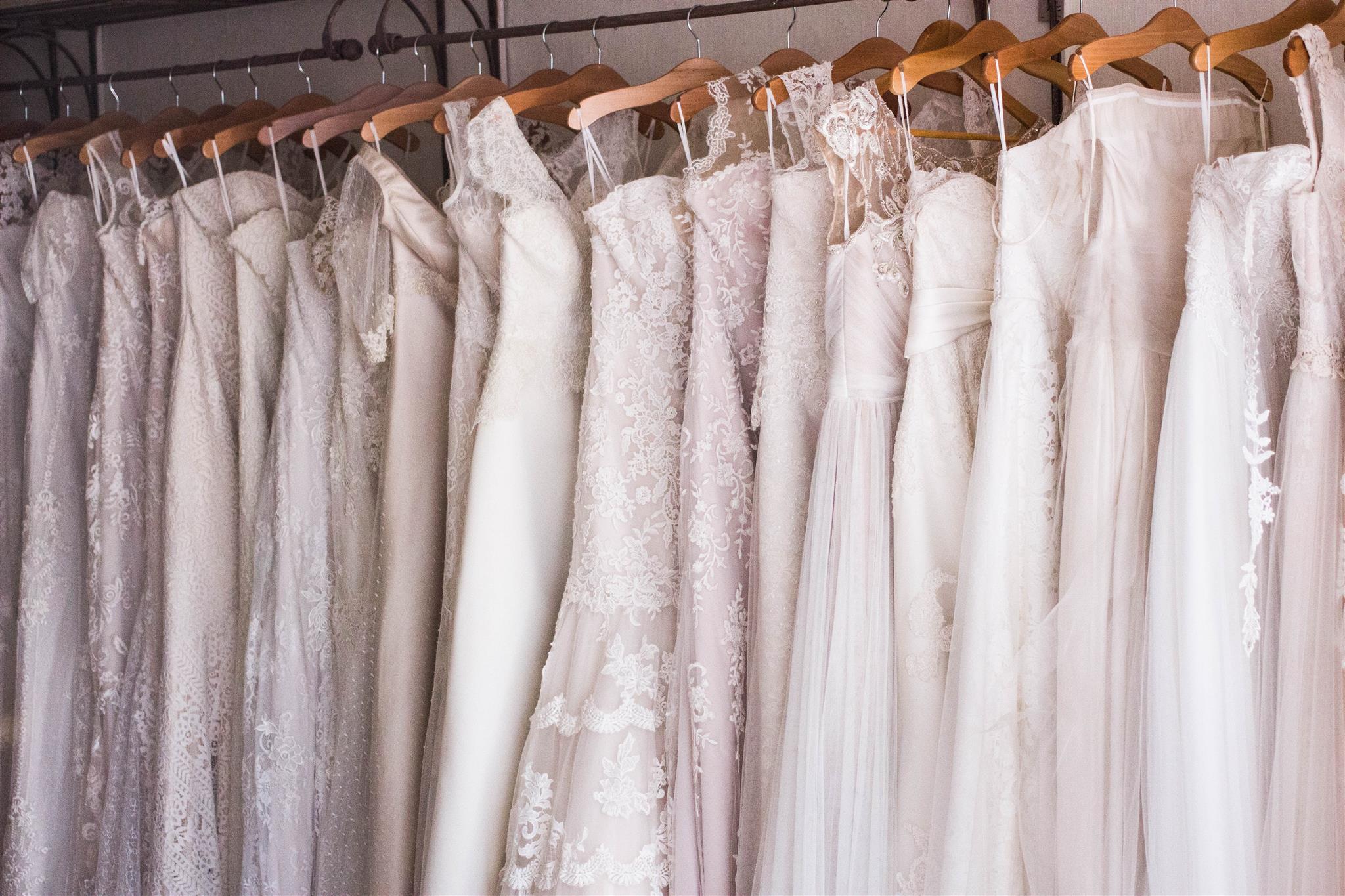How to DIY Your Wedding Dress: Some Tips from Professionals
