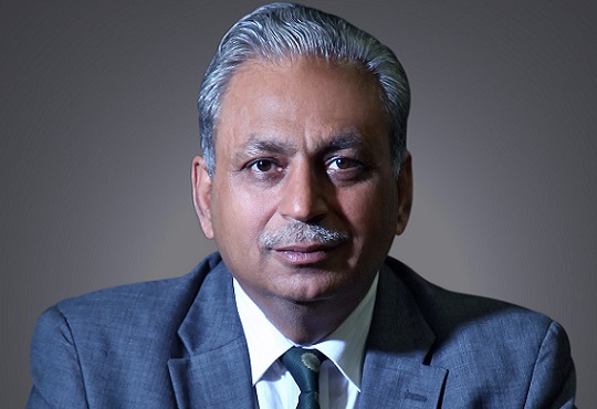 Tech Mahindra, CEO, CP Gurnani pays down 33% in the last fiscal